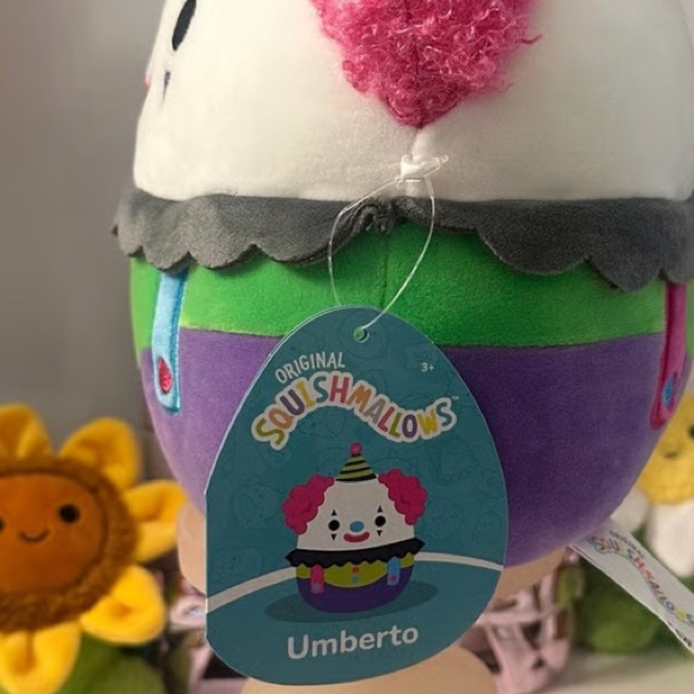🤡 Umberto Squishmallow Clown - Picture 2 of 3